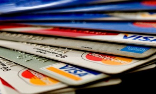 BCE: Fraudele cu cardurile bancare au crescut în 2012